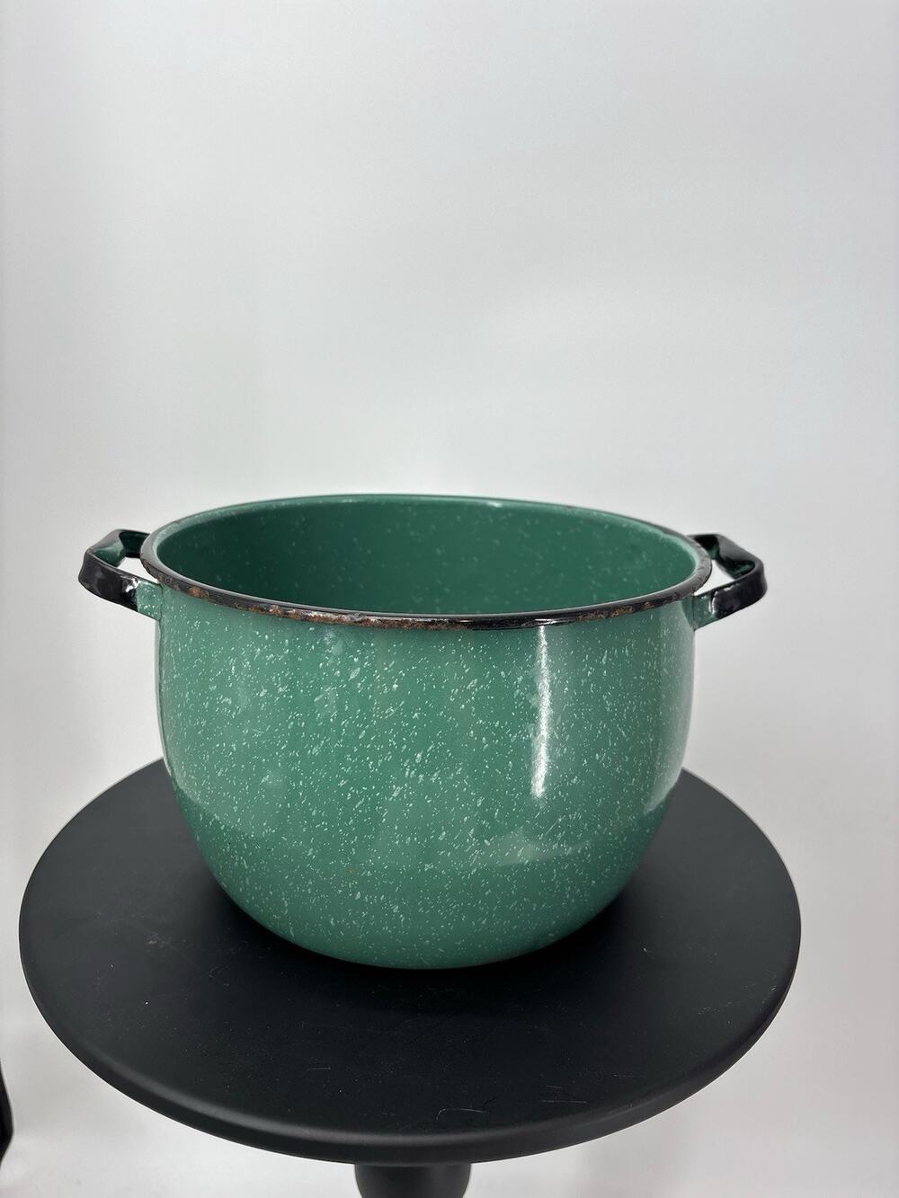 VINTAGE GREEN SPECKLED GRANITE ENAMEL WARE SMALL POT 9” Tall By 10” Wide